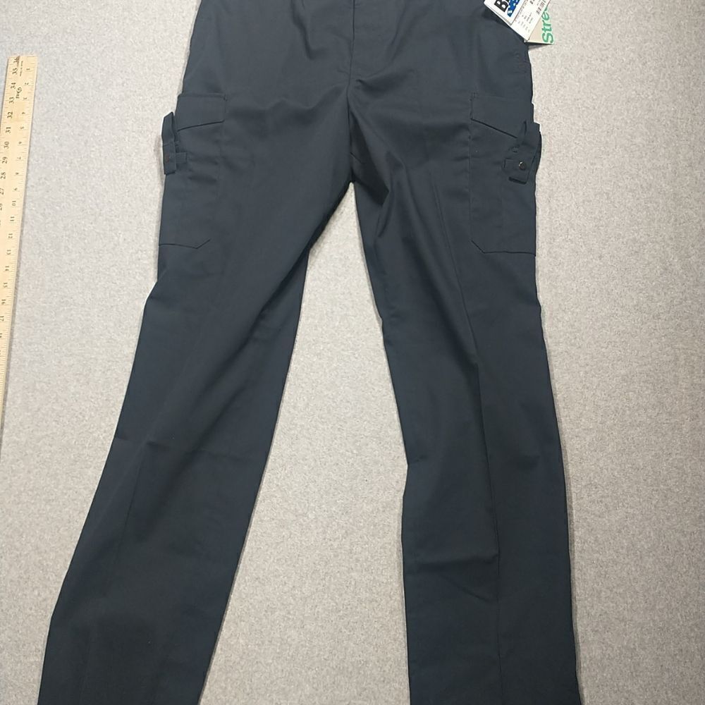 Blauer Womens Cargo Uniform Pants 8815WX Navy Size 18 Unhemmed NWT.